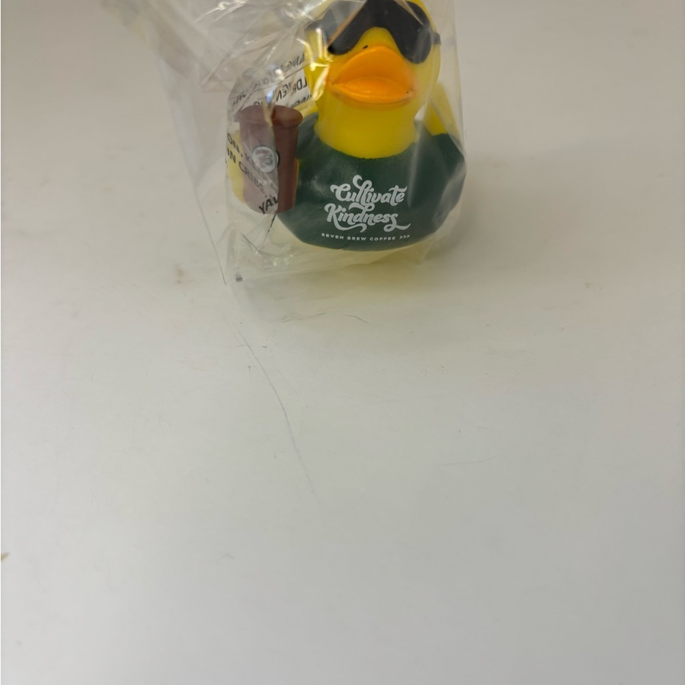 7 Brew Limited edition Cultivate Kindness Rubber Duck new